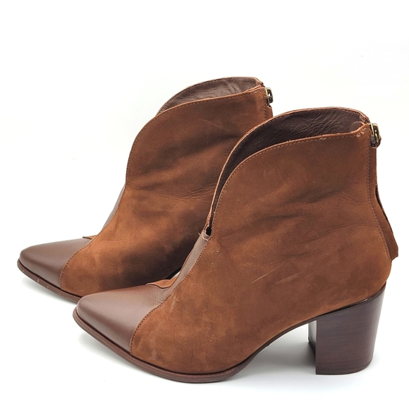 Chocolat Blu Bonita Brown Nubuck Booties Size 39 (9)  #1071 - Picture 3 of 9